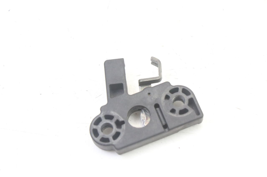 photo de SEAT LOCK SET YAMAHA WHY 50 (1998 - 2000) - Zoom on usage condition