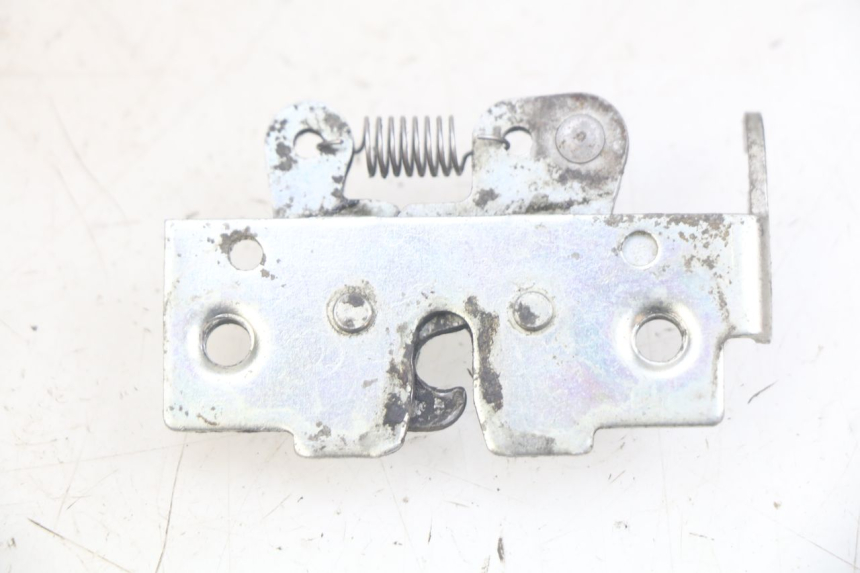 photo de SEAT LOCK YAMAHA XMAX X-MAX 125 (2006 - 2009) - Component detail