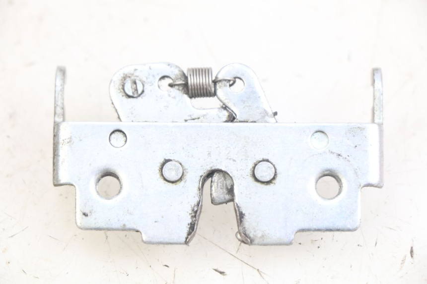 photo de SEAT LOCK YAMAHA X-MAX XMAX 125 (2010 - 2013) - Zoom on usage condition