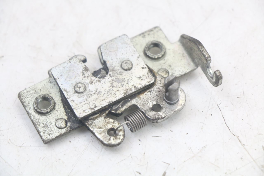 photo de SEAT LOCK YAMAHA XMAX X-MAX 125 (2006 - 2009) - Component detail