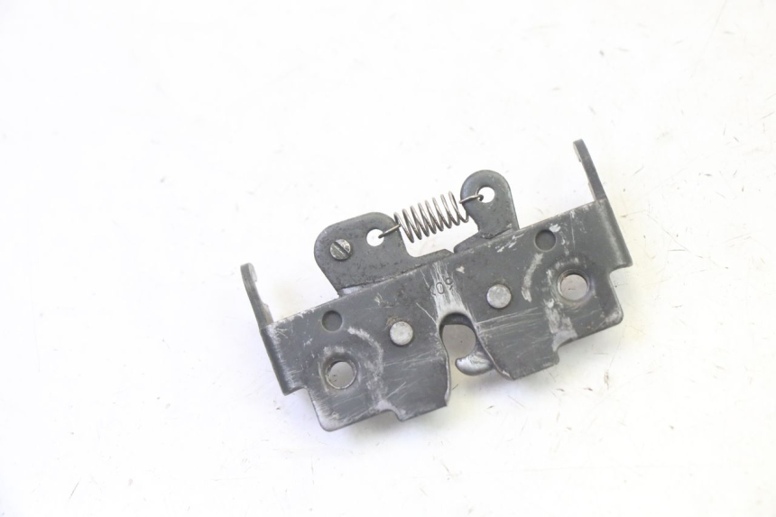 photo de SEAT LOCK YAMAHA X-MAX XMAX 125 (2010 - 2013) - Zoom on usage condition