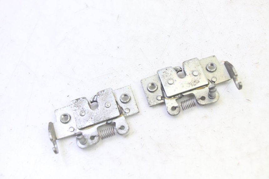 photo de SEAT LOCK YAMAHA X-MAX XMAX 250 (2006 - 2009) - Alternative perspective