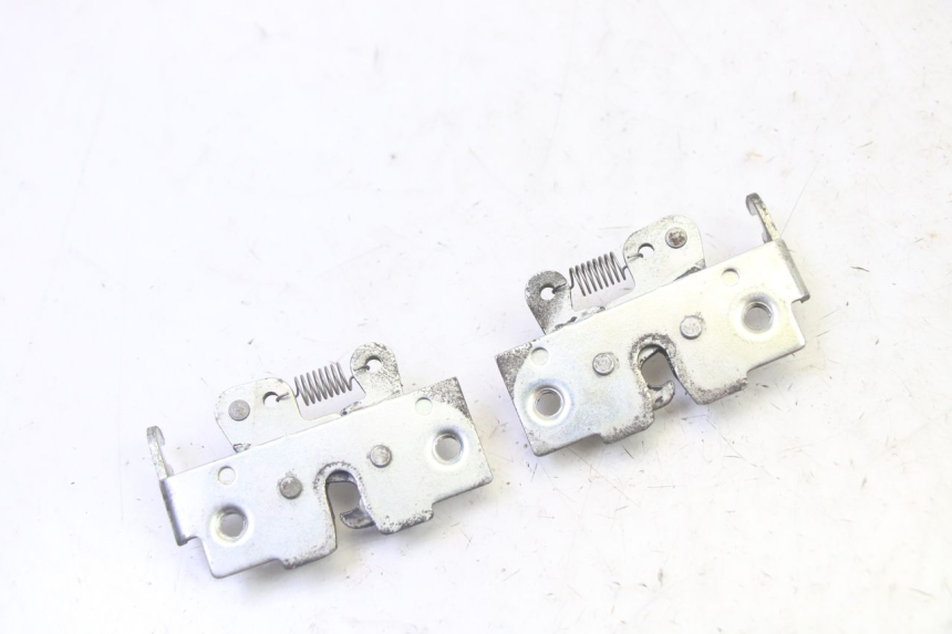 photo de SEAT LOCK YAMAHA X-MAX XMAX 250 (2006 - 2009) - Technical close-up