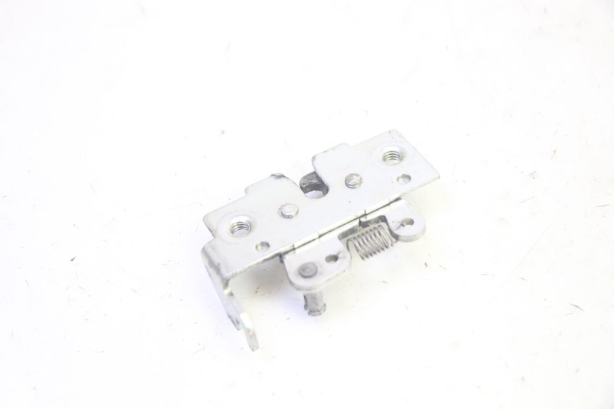 photo de SEAT LOCK YAMAHA XMAX X-MAX 125 (2006 - 2009) - Alternative perspective