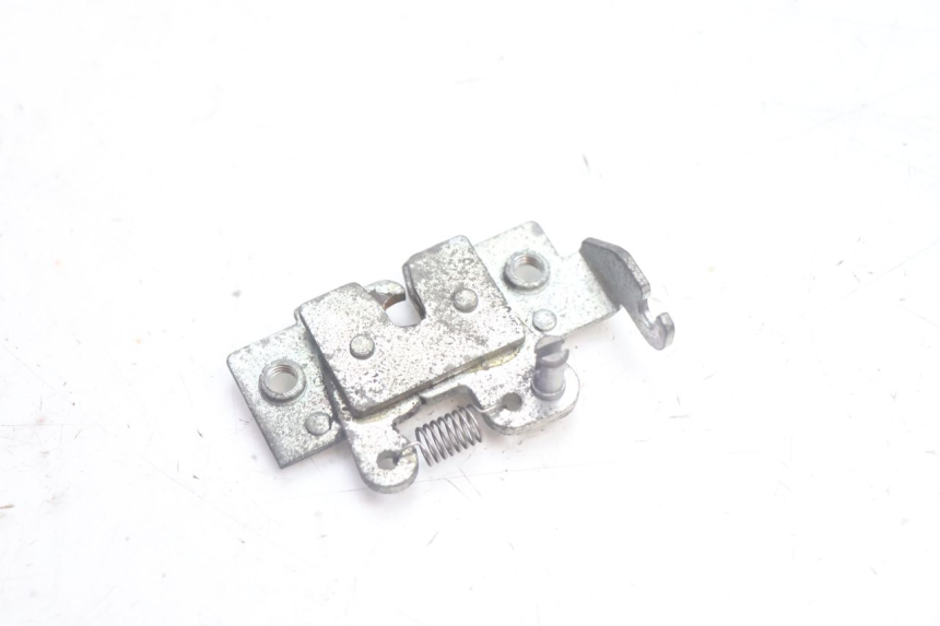 photo de SEAT LOCK YAMAHA XMAX X-MAX 125 (2006 - 2009) - Component detail