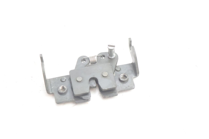 photo de SEAT LOCK PIAGGIO X9 EVOLUTION 125 (2003 - 2007) - Component detail