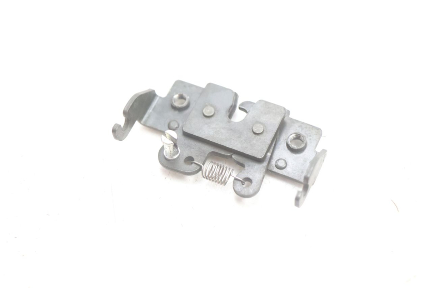 photo de SEAT LOCK PIAGGIO X9 EVOLUTION 125 (2003 - 2007) - Zoom on usage condition