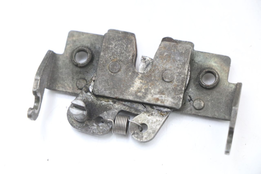 photo de SEAT LOCK PIAGGIO X9 125 (2000 - 2003) - Component detail