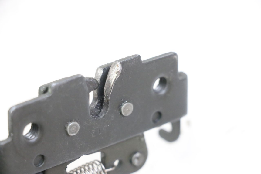 photo de SEAT LOCK PIAGGIO XEVO - X EVO 125 (2007 - 2017) - Component detail