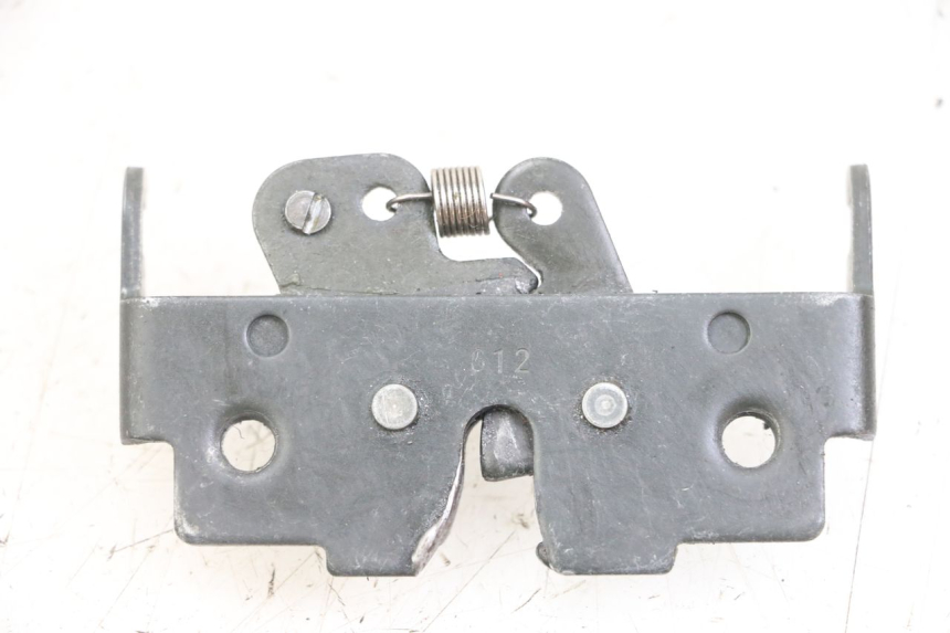 photo de SEAT LOCK PIAGGIO XEVO - X EVO 125 (2007 - 2017) - Alternative perspective