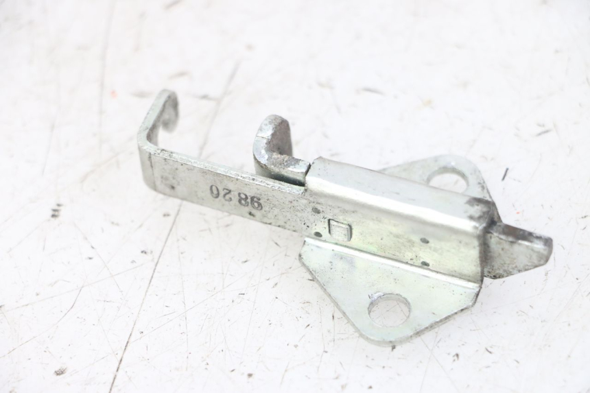 photo de SEAT LOCK SET YAMAHA XJ6 ABS 600 (2008 - 2016) - Zoom on usage condition