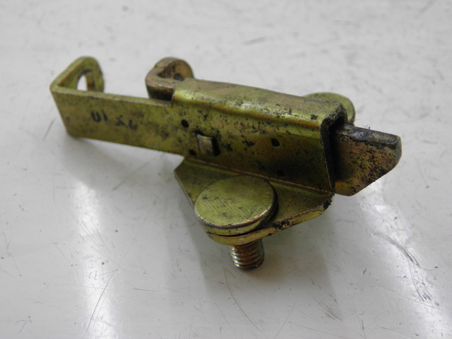 photo de SEAT LOCK SET YAMAHA FZS FAZER 1000 (2003 - 2005) - Zoom on usage condition