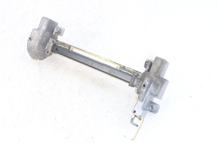 photo de SEAT LOCK YAMAHA YP MAJESTY 400 (2004 - 2008) - Zoom on usage condition