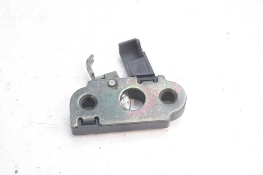 photo de SEAT LOCK SET YAMAHA YP MAJESTY 125 (2002 - 2006) - Main view