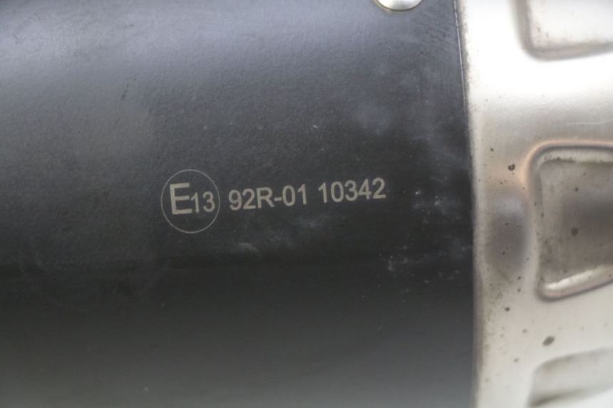 photo de EXHAUST HONDA CB R 1000 (2018 - 2023) - Alternative perspective