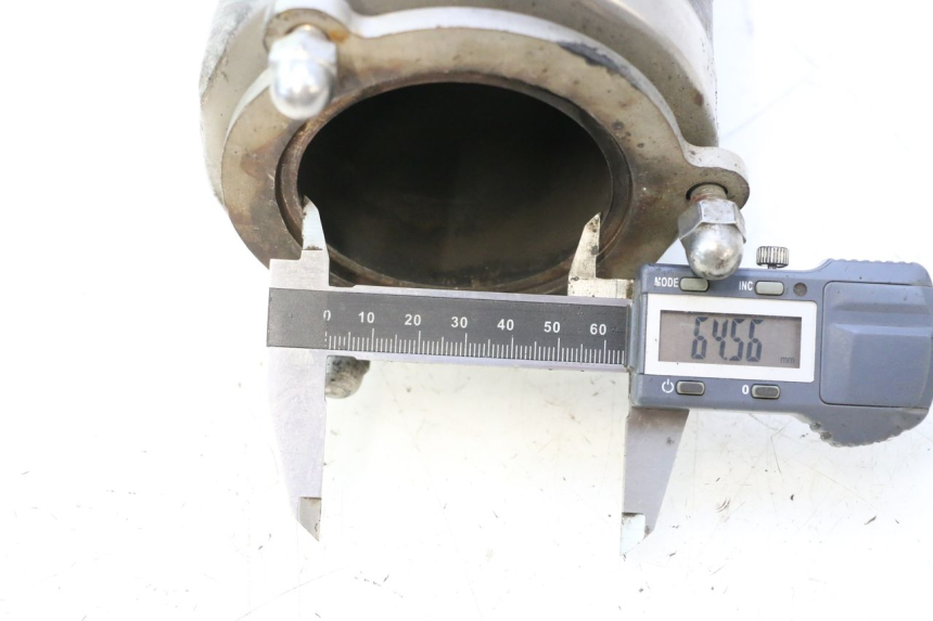 photo de EXHAUST KAWASAKI ZX-6R ZX6R 600 (1995 - 1997) - Technical close-up