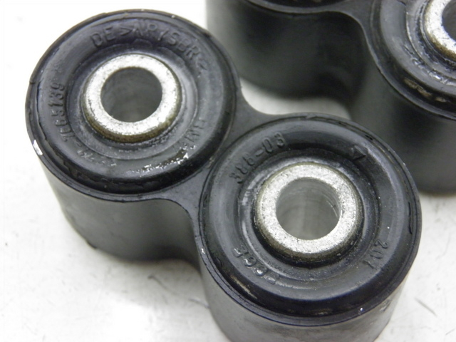 photo de ENGINE MOUNT RUBBER BMW R RS 1150 (2001 - 2005) - Zoom on usage condition