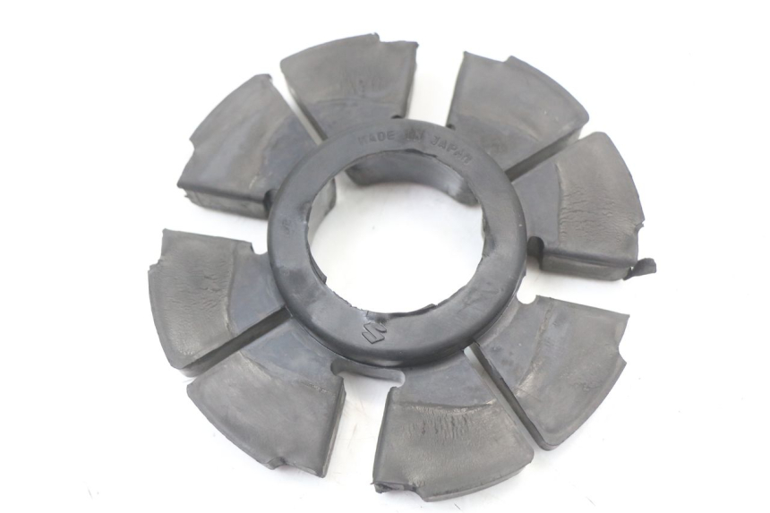 photo de SPROCKET SILENTBLOCK SUZUKI GN 125 (1997 - 2000) - Zoom on usage condition