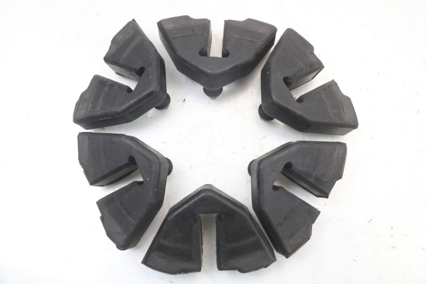 photo de SPROCKET SILENTBLOCK SUZUKI GSX E 250 (1982 - 1983) - Zoom on usage condition