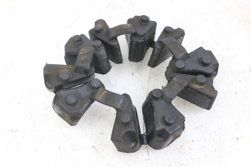 photo de CROWN WHEEL SILENTBLOCK TRIUMPH SPEED TRIPLE T301 900 (1994 - 1996) - Fixing points details