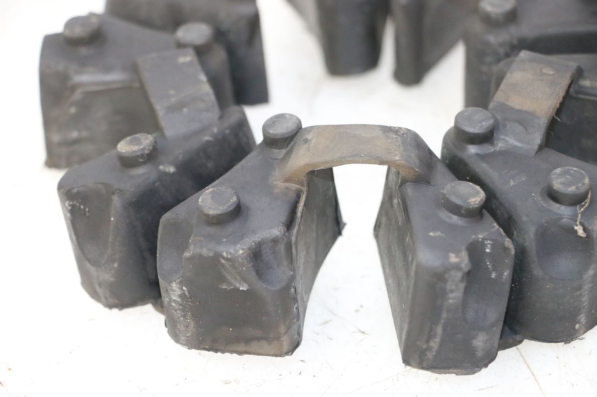 photo de SPROCKET SILENTBLOCK TRIUMPH SPRINT 900 (1995 - 1998) - Alternative perspective