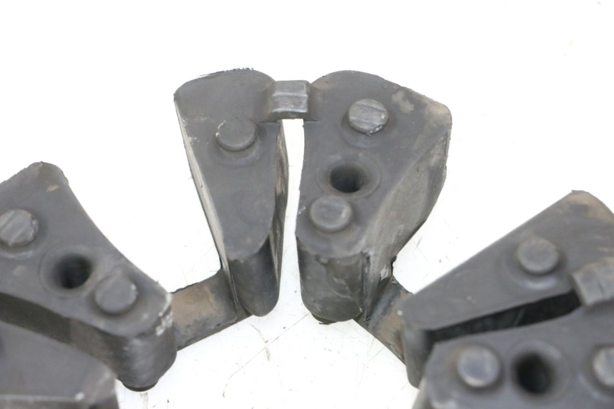 photo de SPROCKET SILENTBLOCK TRIUMPH SPRINT 900 (1995 - 1998) - Fixing points details