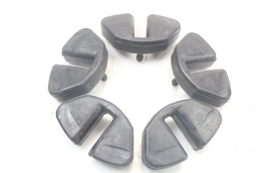 photo de CROWN WHEEL SILENTBLOCK SUZUKI SV N 650 (1999 - 2002) - Alternative perspective