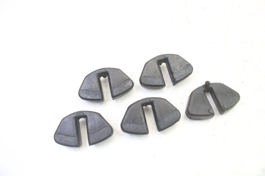 photo de SPROCKET SILENTBLOCK SUZUKI SV S 650 (2003 - 2009) - Alternative perspective