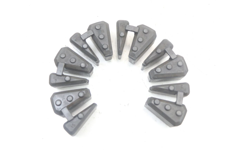 photo de SPROCKET SILENTBLOCK YAMAHA FZ1 FAZER 1000 (2007 - 2009) - Zoom on usage condition