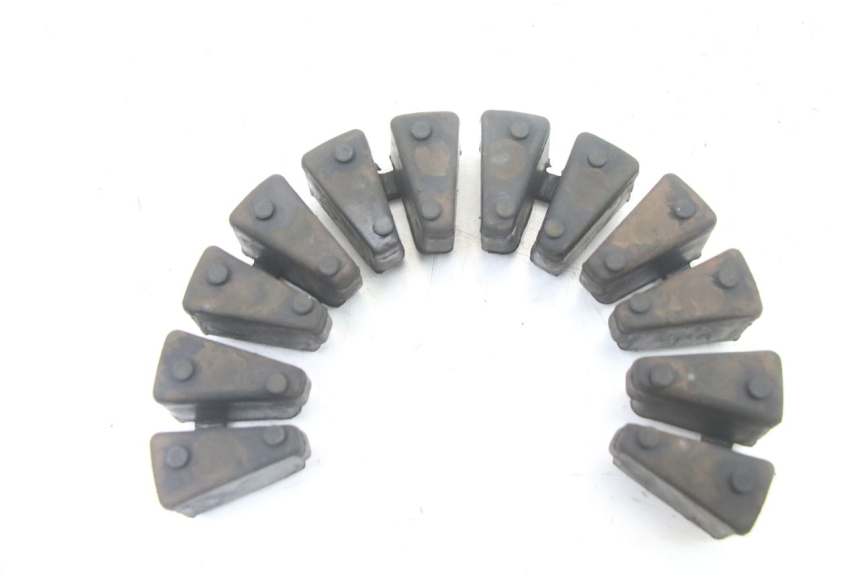 photo de SPROCKET SILENTBLOCK YAMAHA FZS FAZER 600 (2001 - 2003) - Zoom on usage condition