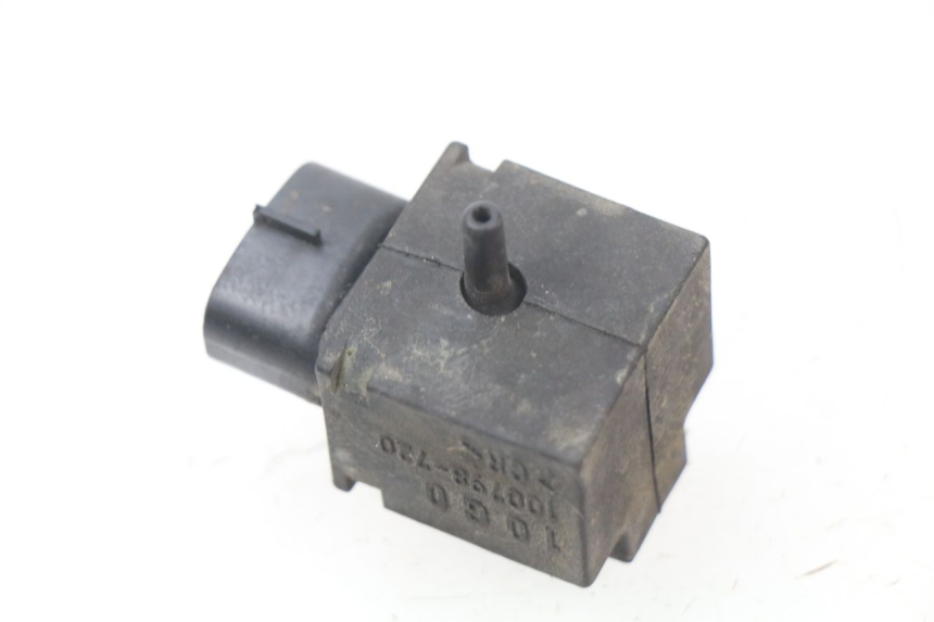 photo de AIR PRESSURE SENSOR SUZUKI BURGMAN 650 (2002 - 2004) - Component detail