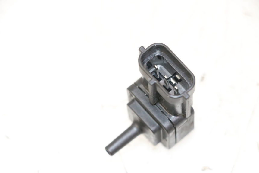 photo de AIR PRESSURE SENSOR SUZUKI BURGMAN 125 (2007 - 2014) - Component detail