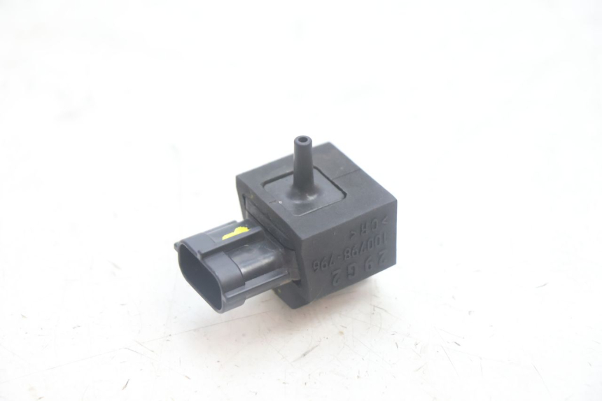 photo de AIR PRESSURE SENSOR SUZUKI BURGMAN EXECUTIVE ABS 650 (2006 - 2012) - Main view