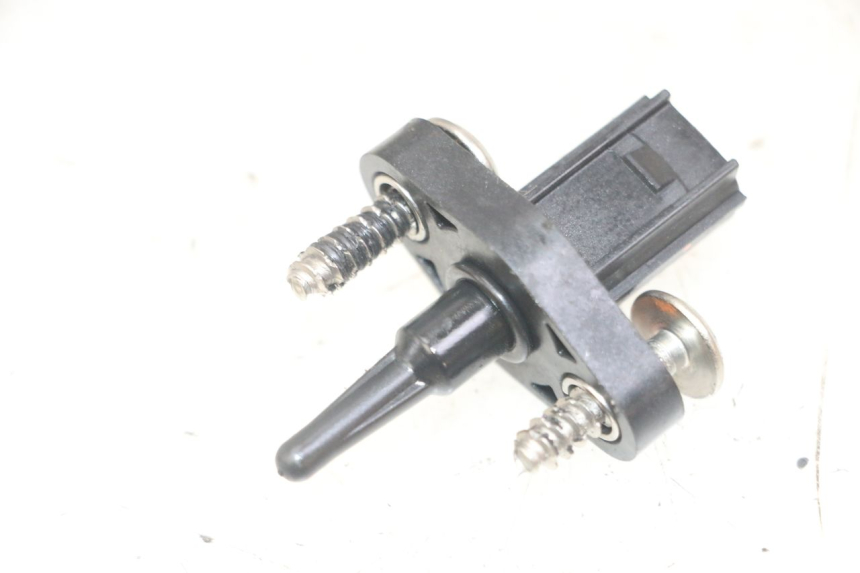 photo de AIR PRESSURE SENSOR HONDA CRF-F CRF F 110 (2019 - 2022) - Zoom on usage condition