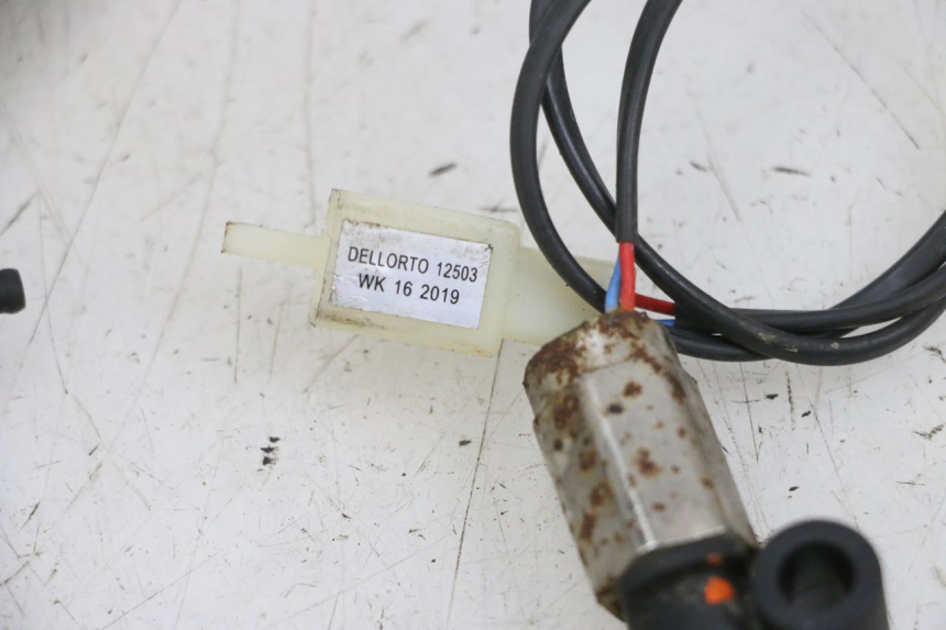 photo de AIR PRESSURE SENSOR LONGJIA DIGITA 4T 50 (2019 - 2022) - Zoom on usage condition