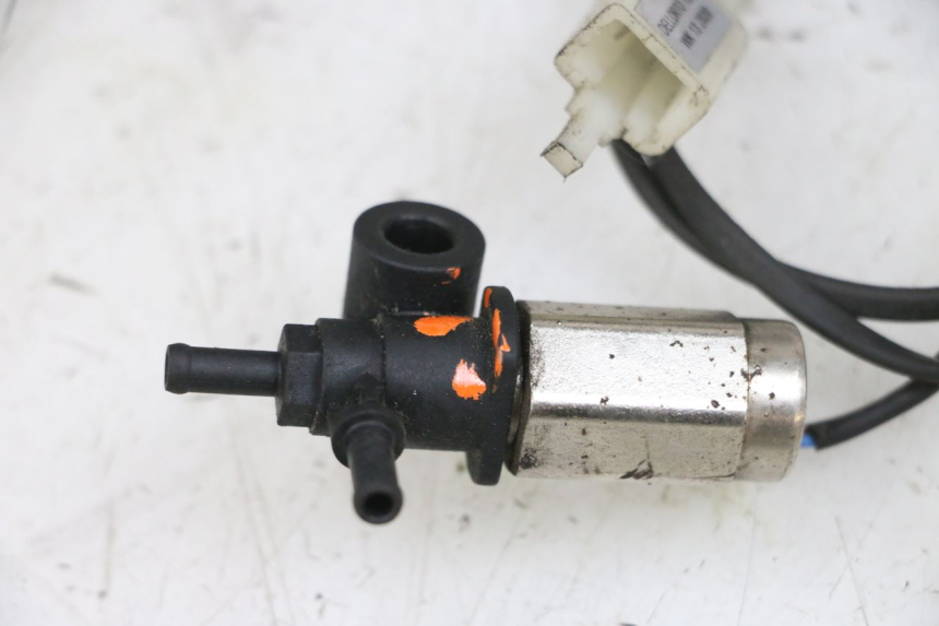 photo de AIR PRESSURE SENSOR LONGJIA DIGITA 4T 50 (2019 - 2022) - Fixing points details