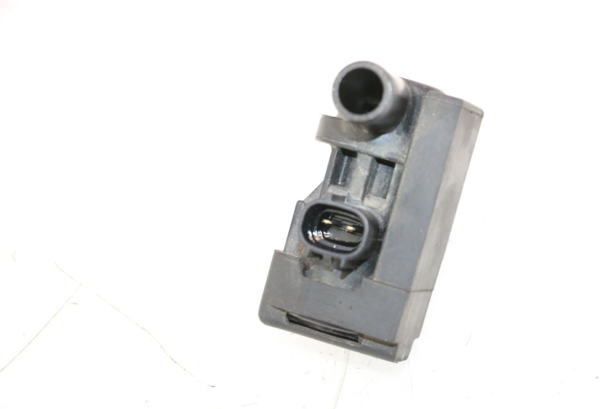 photo de AIR PRESSURE SENSOR KAWASAKI ER-6 ER6 N 650 (2005 - 2009) - Component detail