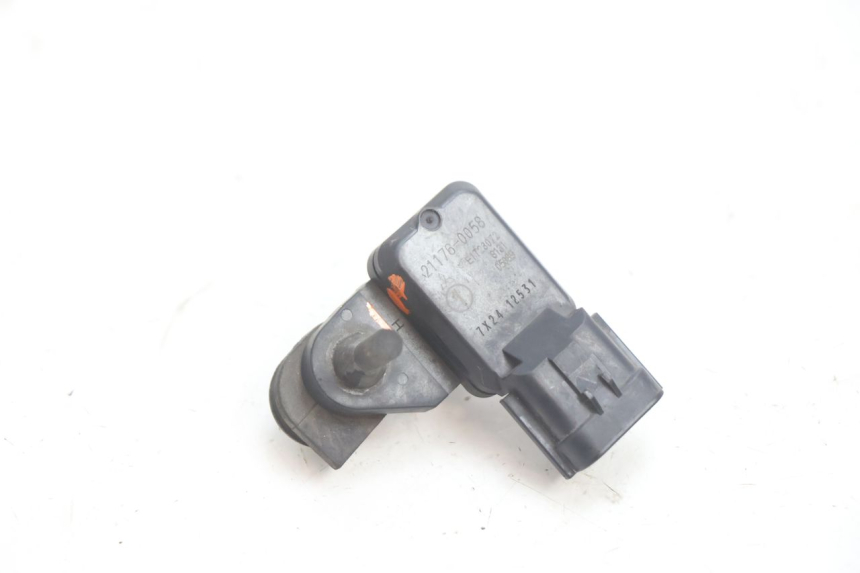 photo de AIR PRESSURE SENSOR KAWASAKI ER-6 ER6 N 650 (2005 - 2009) - Zoom on usage condition