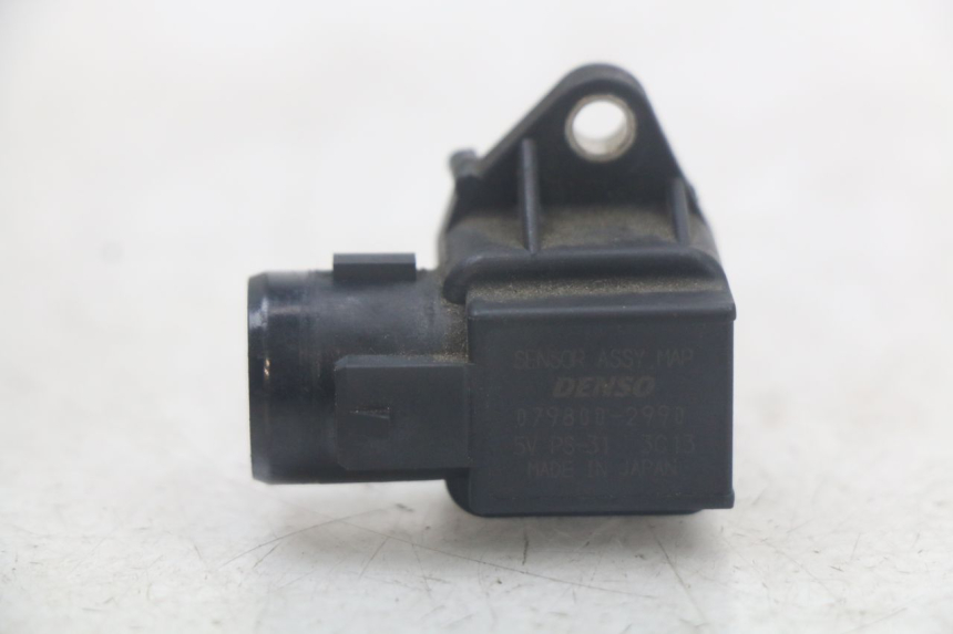 photo de AIR PRESSURE SENSOR HONDA FJS SILVERWING SILVER WING 600 (2001 - 2010) - Zoom on usage condition