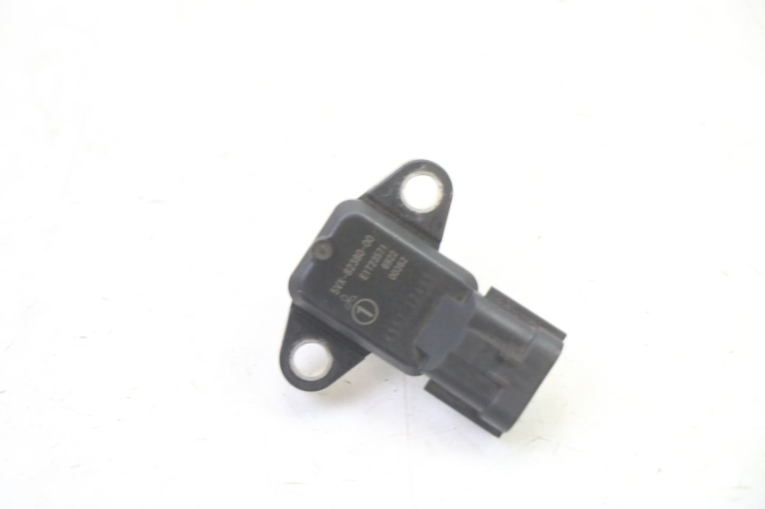 photo de AIR PRESSURE SENSOR YAMAHA FZ6 FAZER S2 600 (2007 - 2011) - Zoom on usage condition