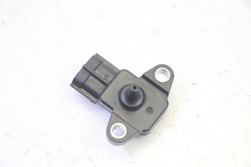 photo de AIR PRESSURE SENSOR YAMAHA FZ6 N FAZER 600 (2004 - 2006) - Component detail