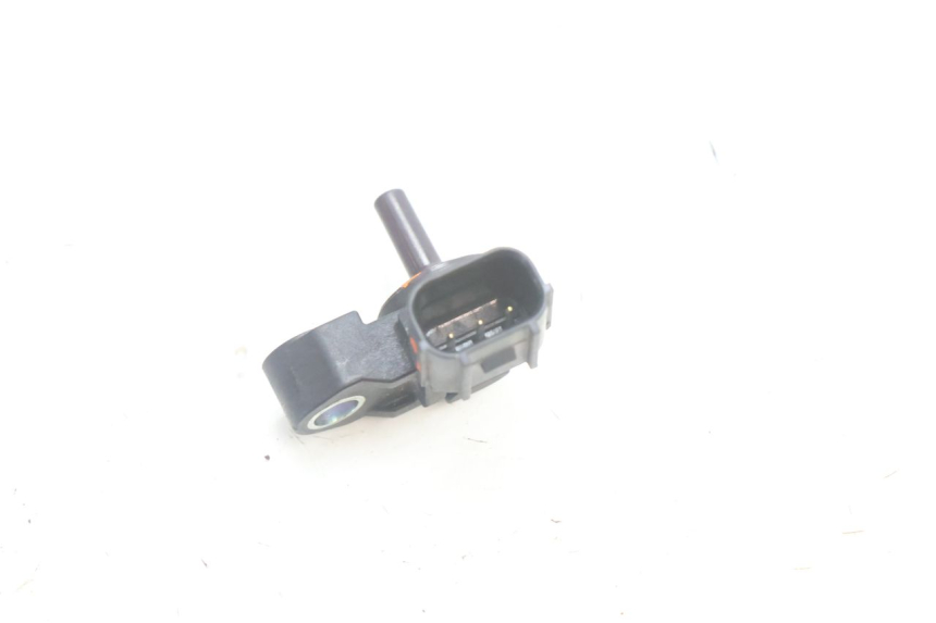 photo de AIR PRESSURE SENSOR YAMAHA FZ8 800 (2010 - 2016) - Technical close-up