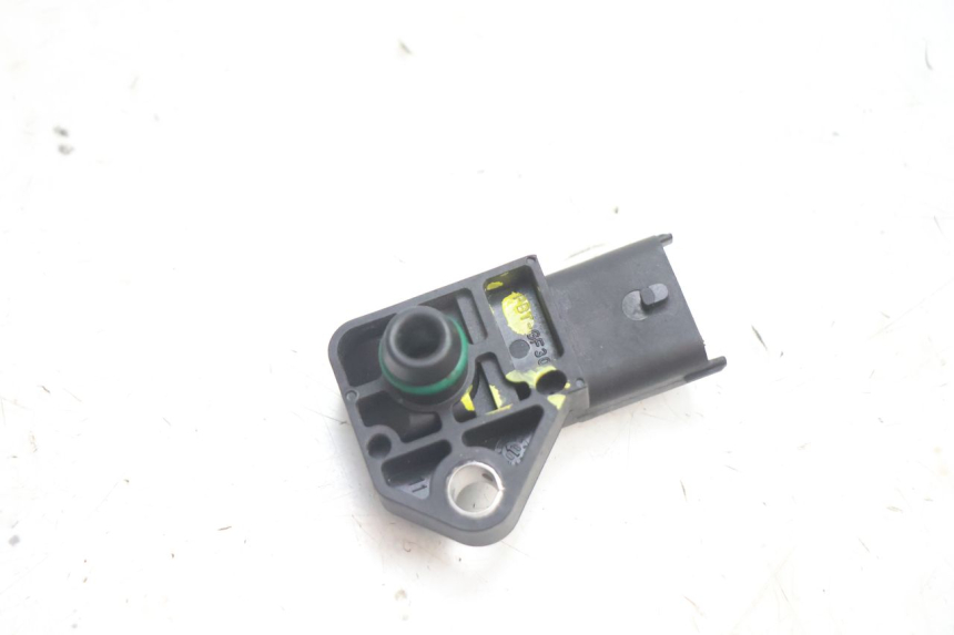 photo de AIR PRESSURE SENSOR GILERA GP 800 (2007 - 2013) - Alternative perspective