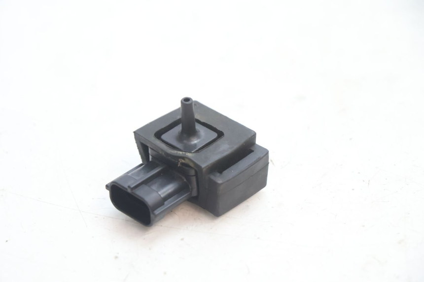 photo de AIR PRESSURE SENSOR SUZUKI GSR 600 (2005 - 2012) - Main view