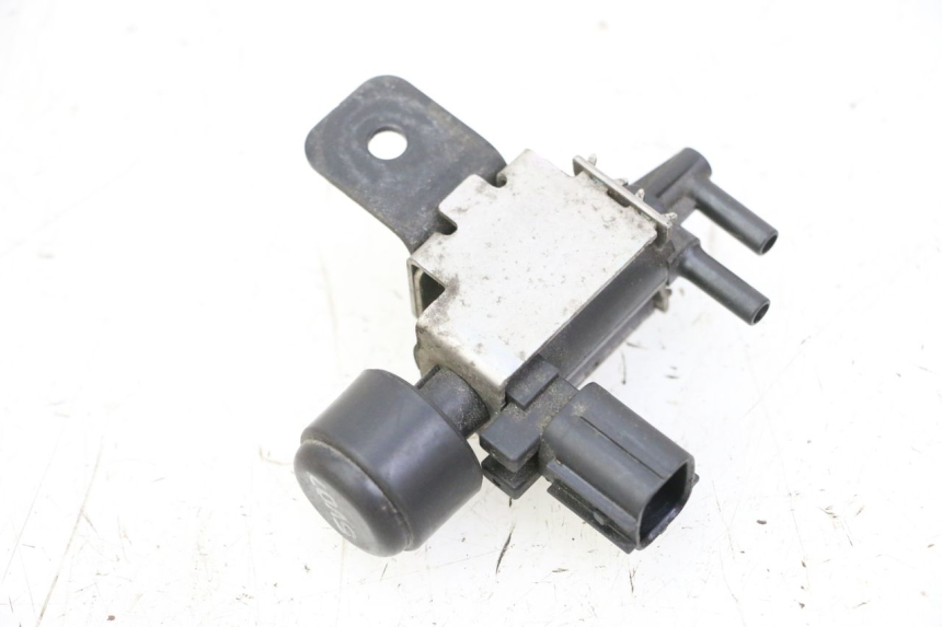 photo de AIR PRESSURE SENSOR YAMAHA MT-07 MT07 700 (2018 - 2020) - Alternative perspective