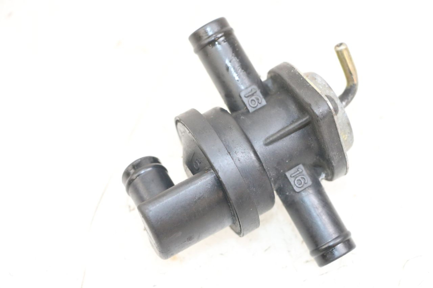 photo de AIR PRESSURE SENSOR HONDA NTV DEAUVILLE 650 (1998 - 2001) - Zoom on usage condition