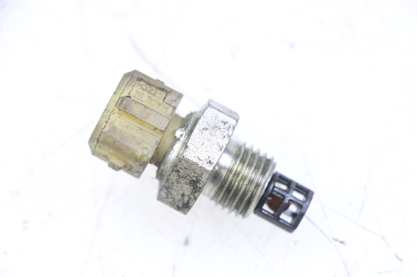 photo de AIR PRESSURE SENSOR PEUGEOT SATELIS COMPRESSOR K15 125 (2006 - 2009) - Zoom on usage condition