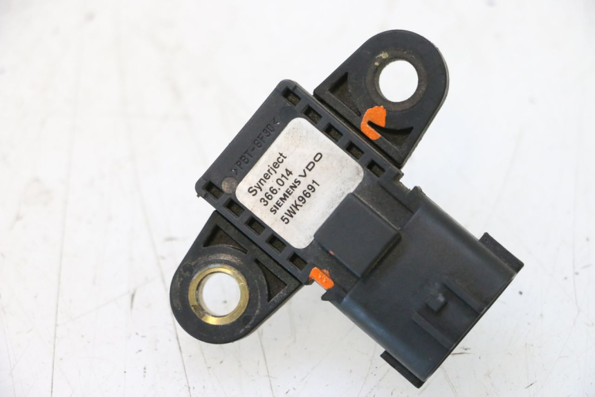 photo de AIR PRESSURE SENSOR PEUGEOT SATELIS COMPRESSOR K15 125 (2006 - 2009) - Component detail