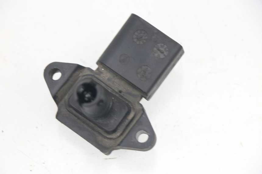 photo de AIR PRESSURE SENSOR PEUGEOT SATELIS 125 (2006 - 2009) - Technical close-up