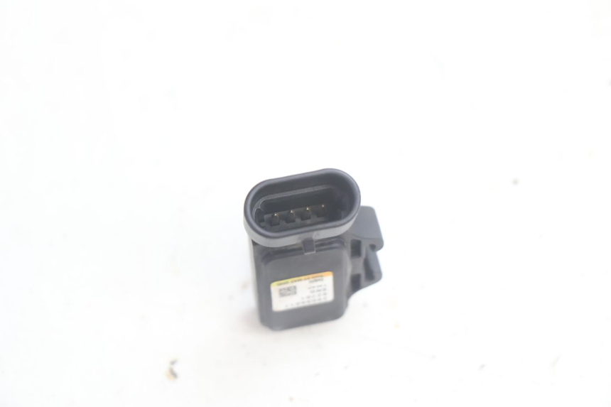 photo de AIR PRESSURE SENSOR MASH SEVENTY FIVE 125 (2013 - 2021) - Alternative perspective
